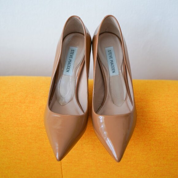 Steve Madden Patent Pump - Picture 5 of 7